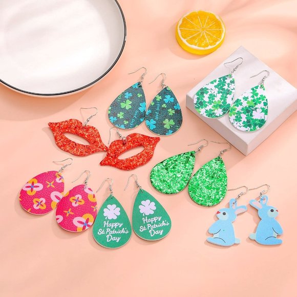 25 Pairs St Patrick\'s Day Easter Faux Leather Earrings Bulk for Women Te…
